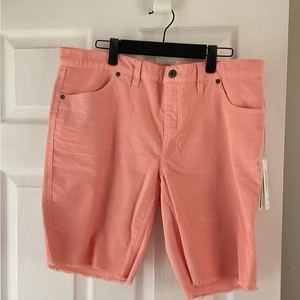 Carve Designs Corduroy Relaxed Cut-Off Style new with tags. Dark azalea